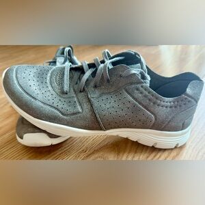 Skechers womens 49626 Seager - Major League - Perfed Metallic Lace Up Jogger